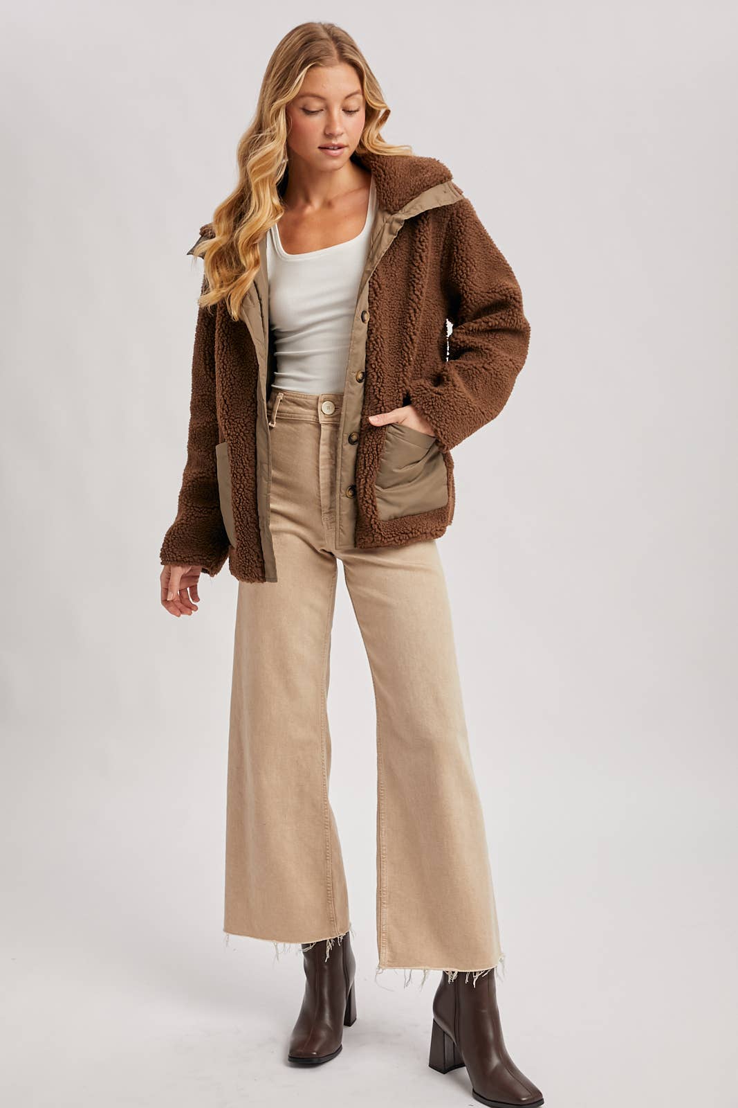 BUTTON DOWN CONTRAST FLEECE JACKET