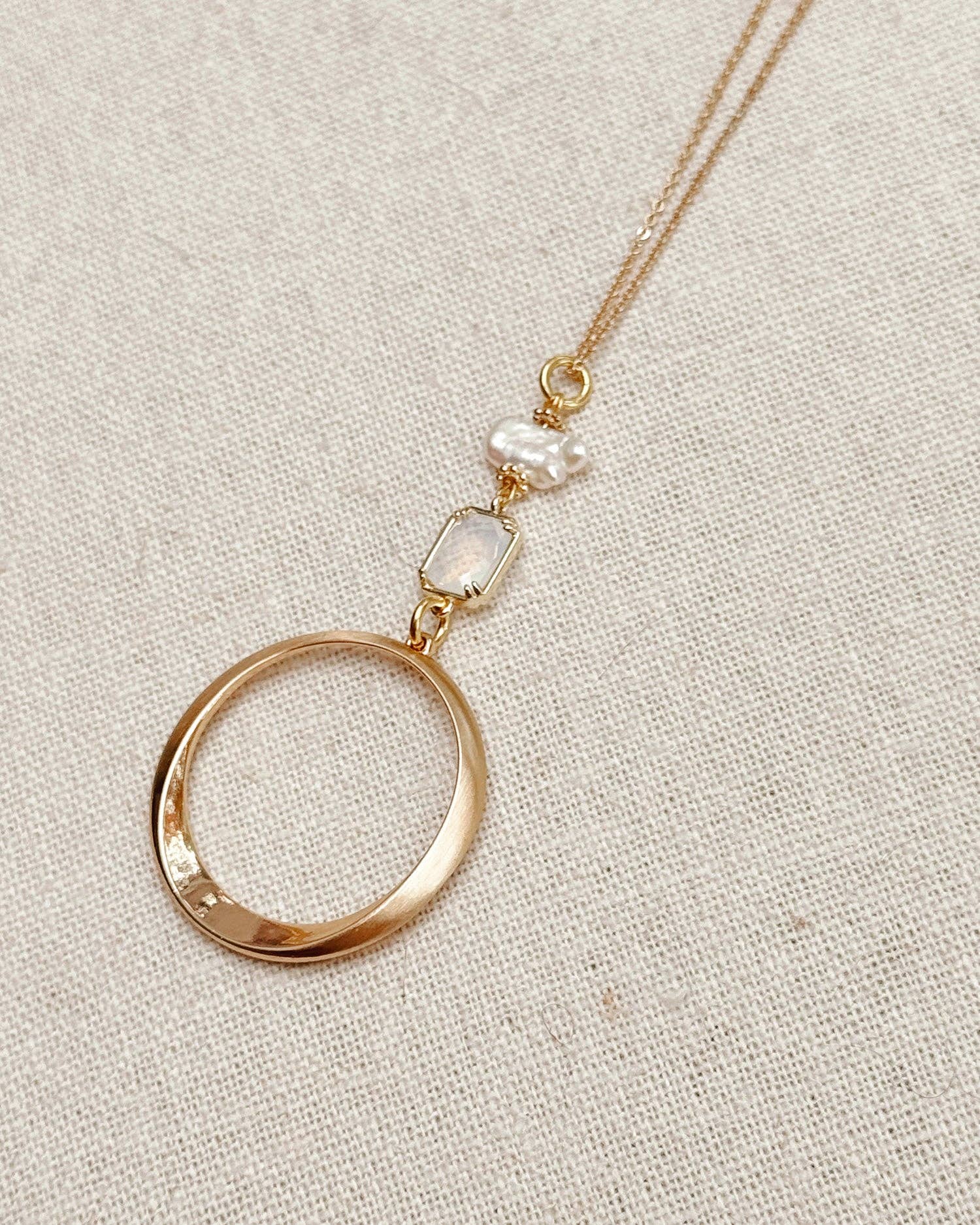 Minimalist Hoop with Keshi Pearl Necklace - Gold