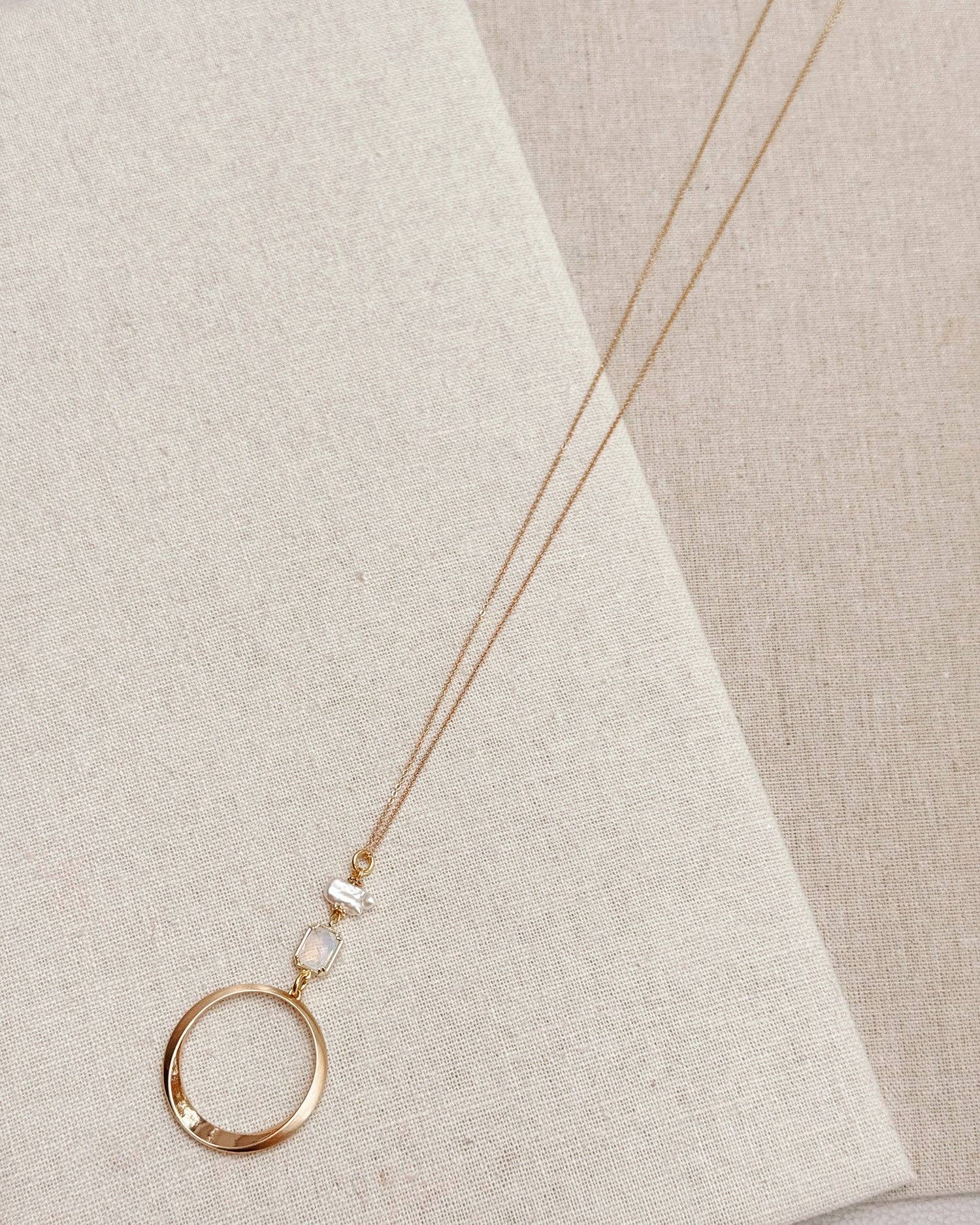 Minimalist Hoop with Keshi Pearl Necklace - Gold