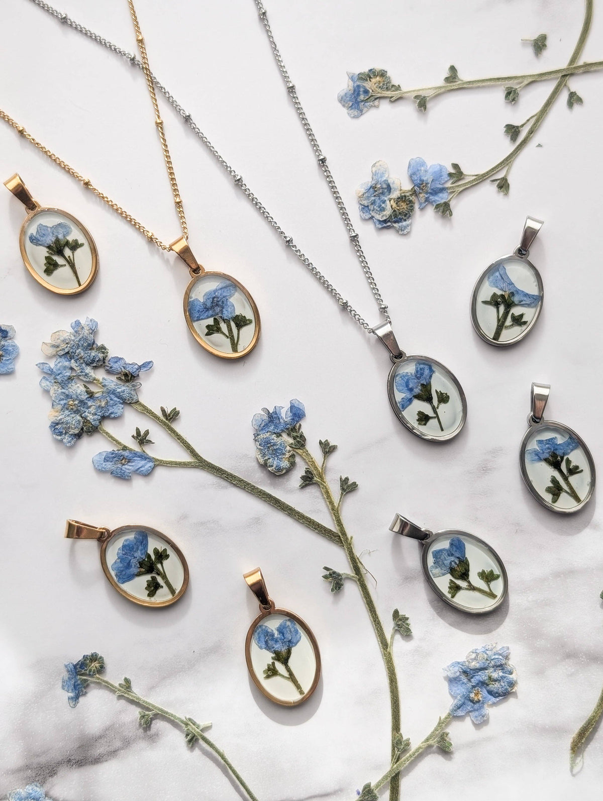 Forget-me-not Cameo Pendant Necklace