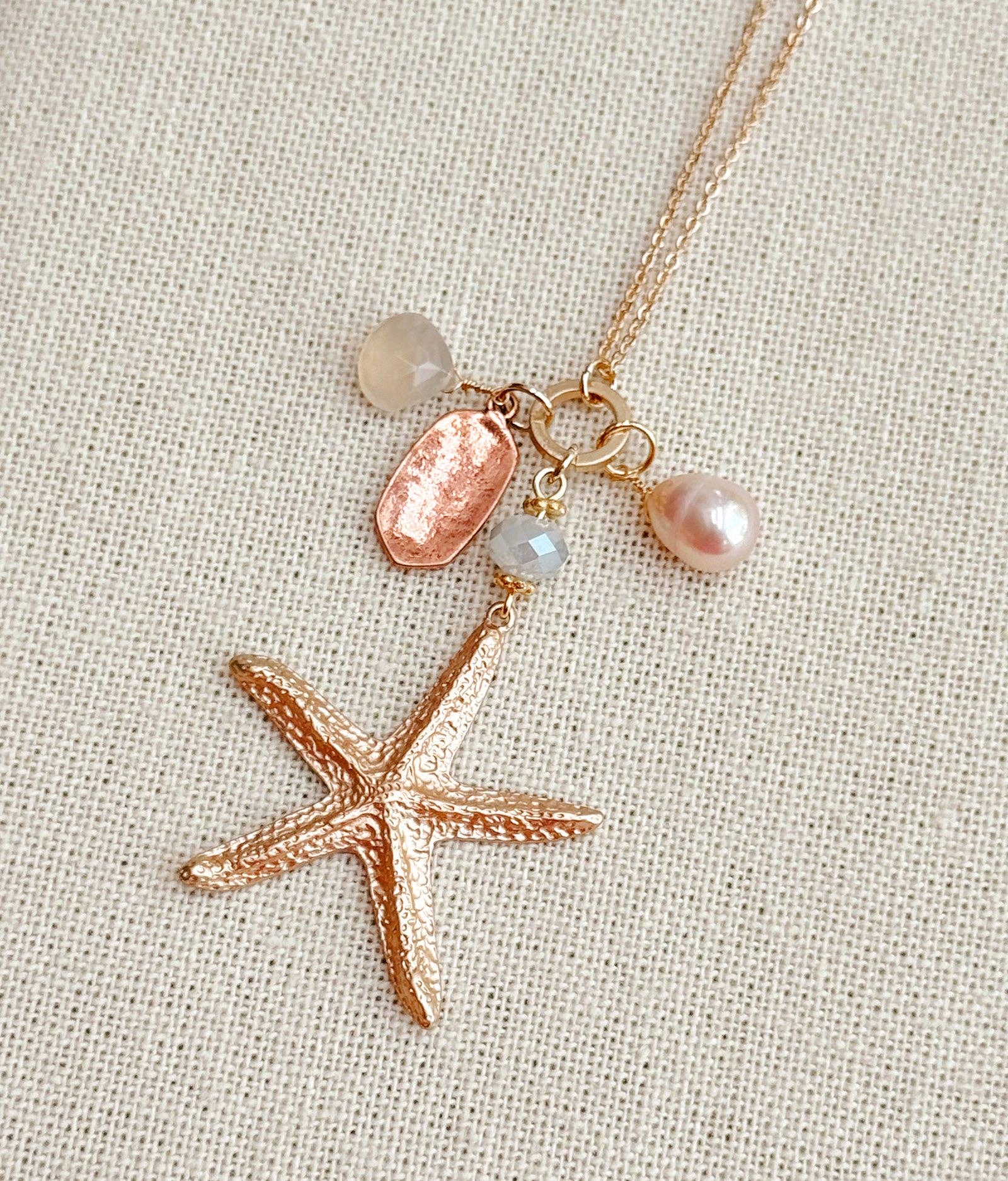 Matte Gold Starfish Pearl Cluster Necklace