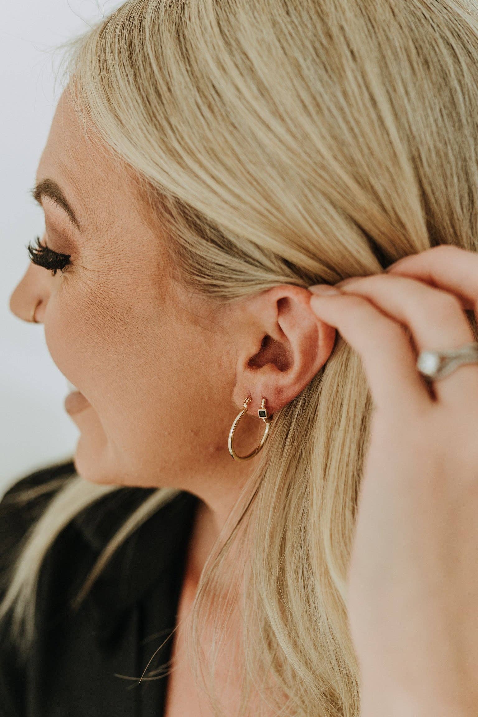 18mm Gold Hoop Earrings – Everyday Bold Classic
