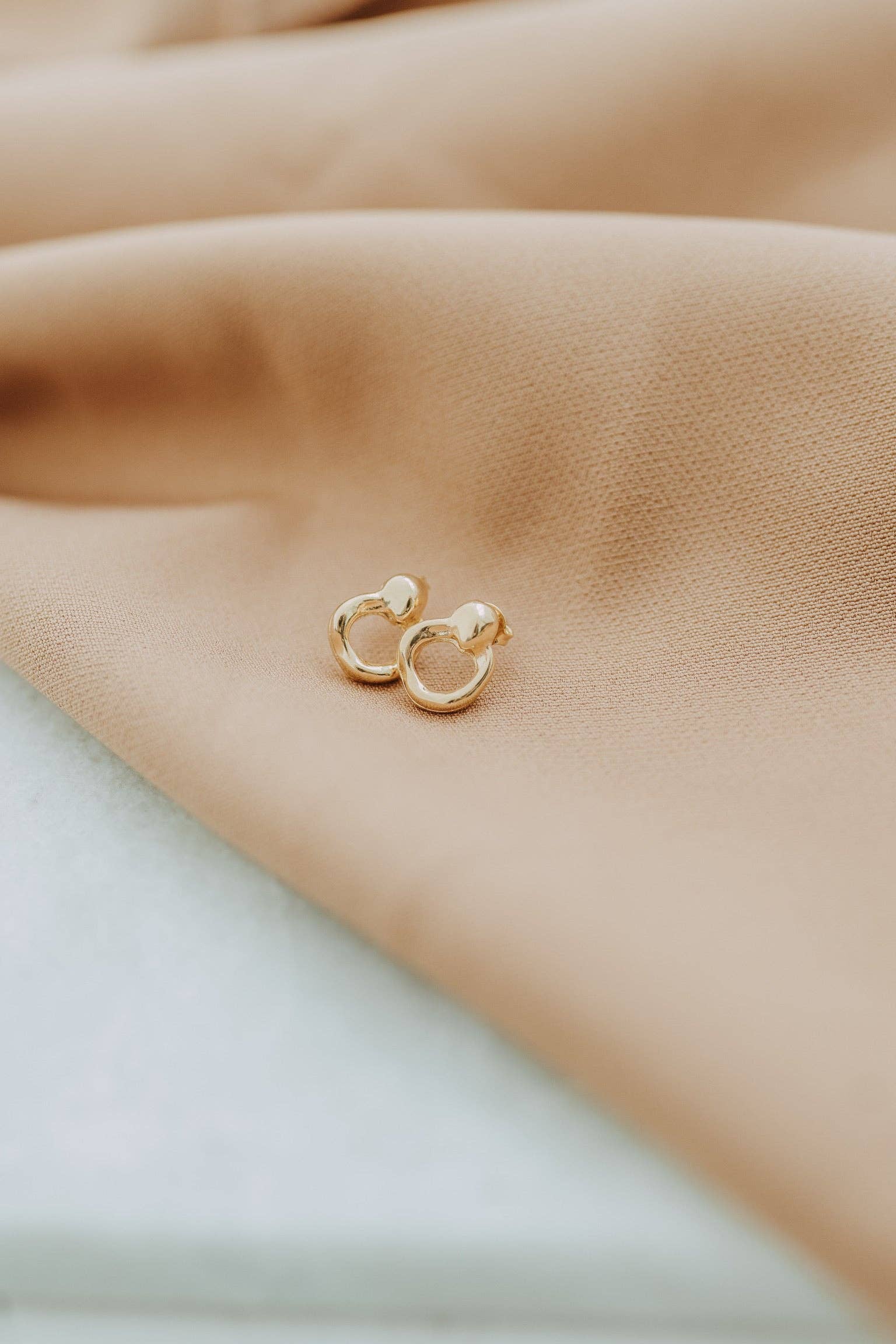 Soft Knot Earring
