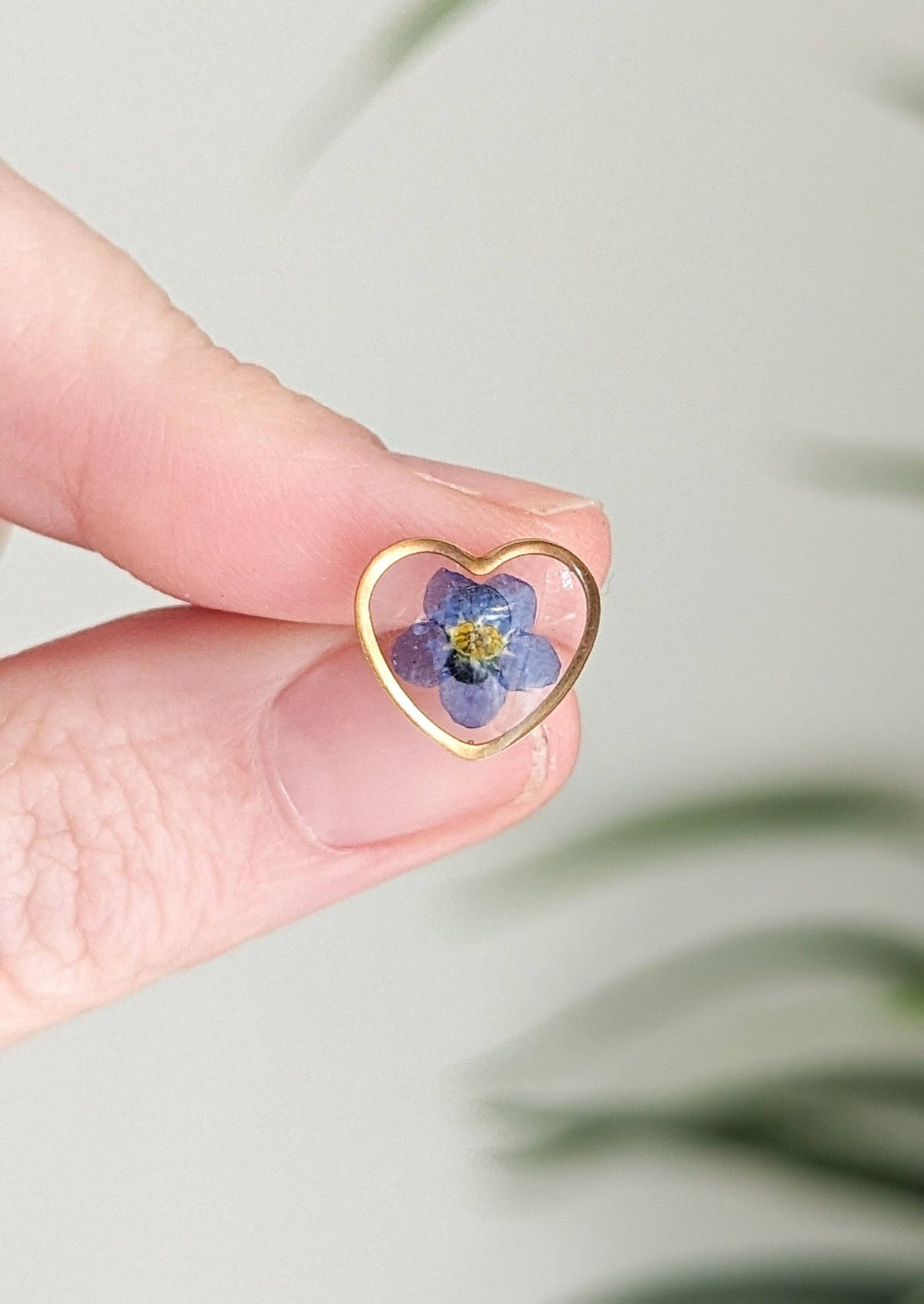 Forget-me-not Heart Stud Earrings