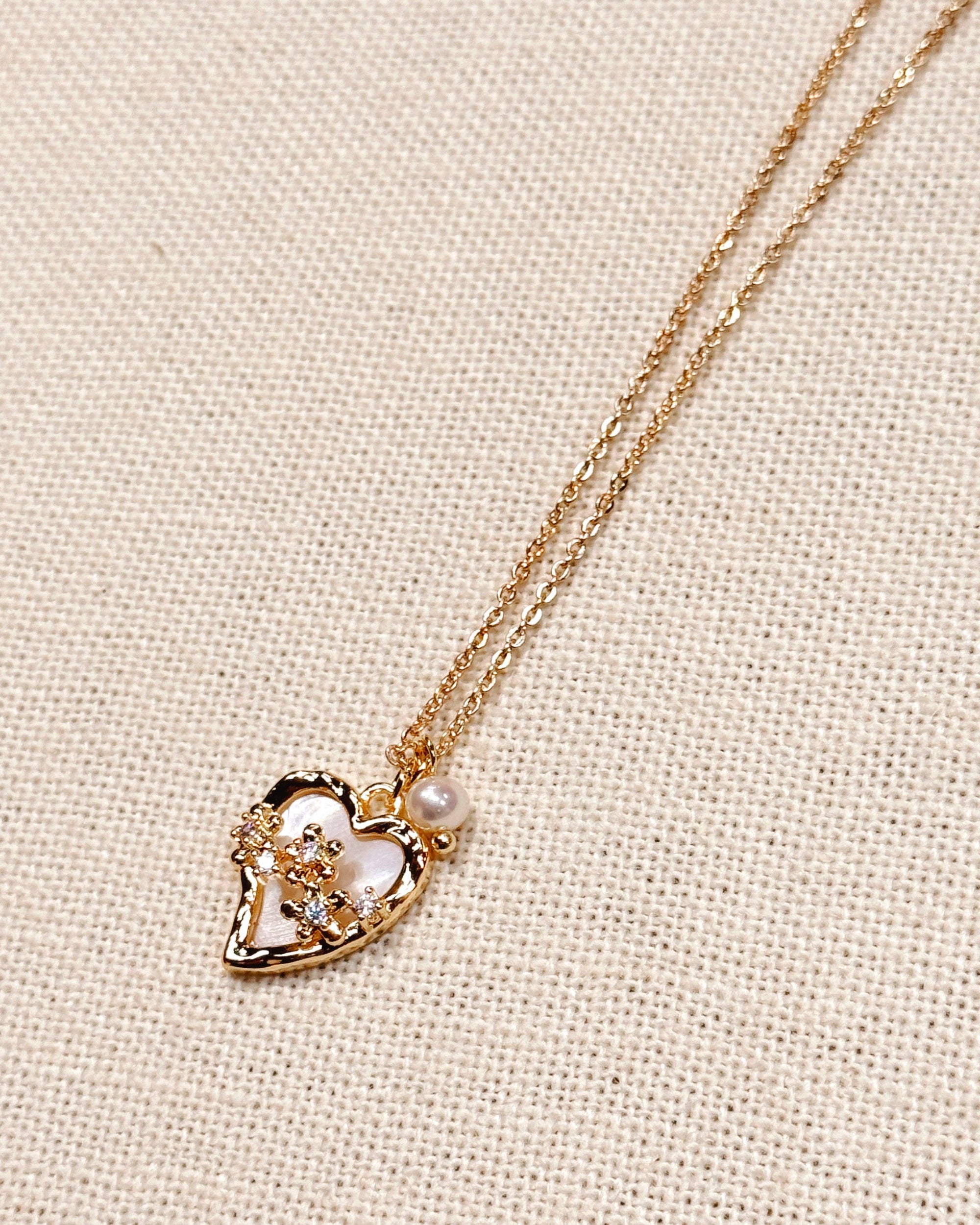 CZ Shell Heart Charm Necklace with Pearl