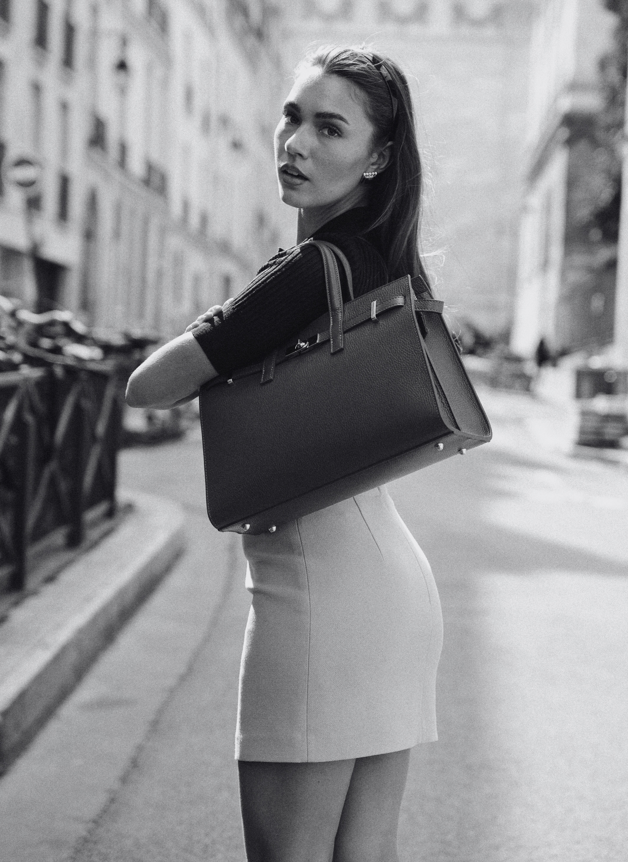 Sveva Bag in Black Togo Leather