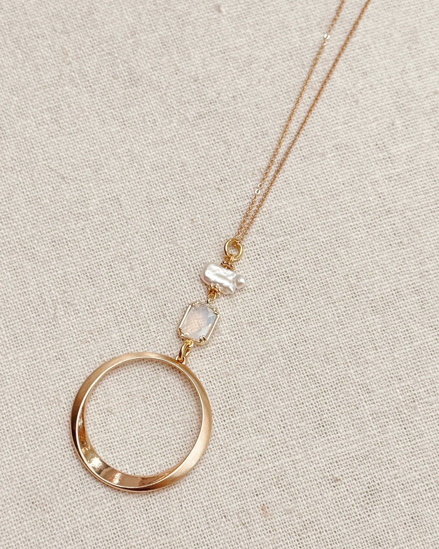 Minimalist Hoop with Keshi Pearl Necklace - Gold