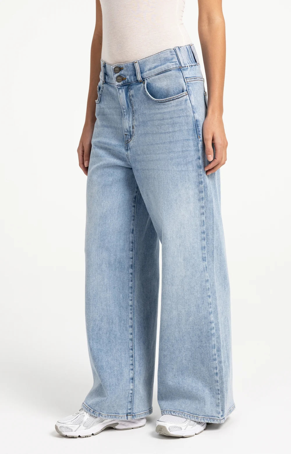 Yaya Denim jeans with wide legs and distinctive waistband (L32)