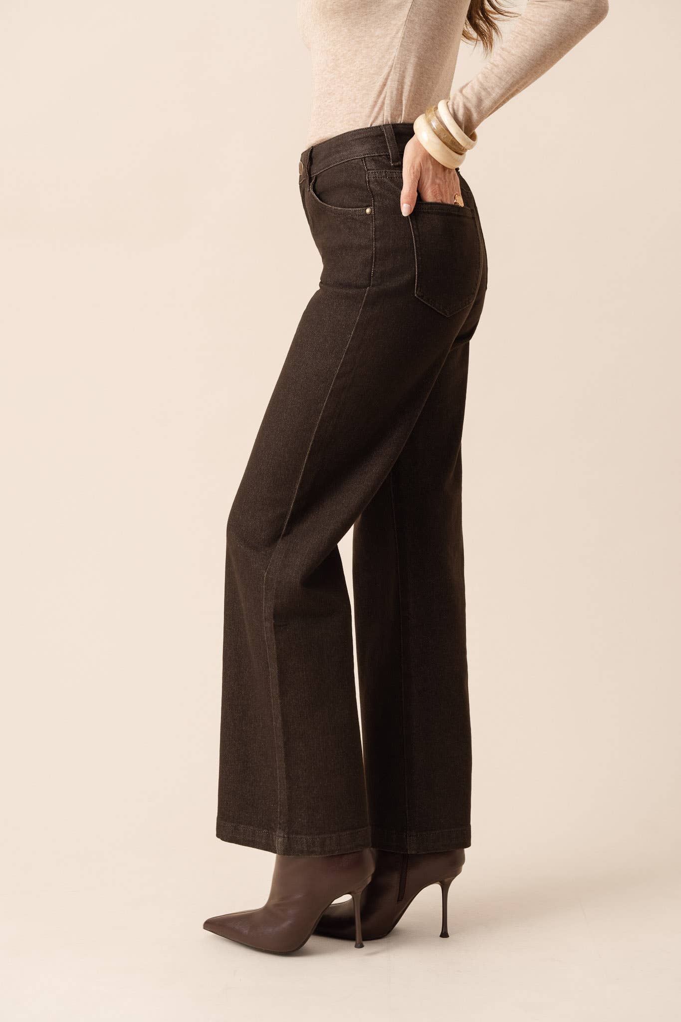 Mona Flared Light Jeans