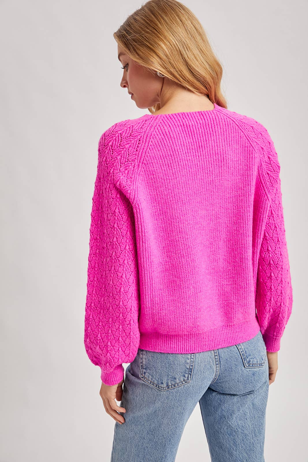 V-NECK RIBBED KNIT SWEATER